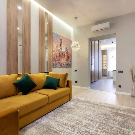 לבוב Royal Apartament On Voloshyna 2 מראה חיצוני תמונה